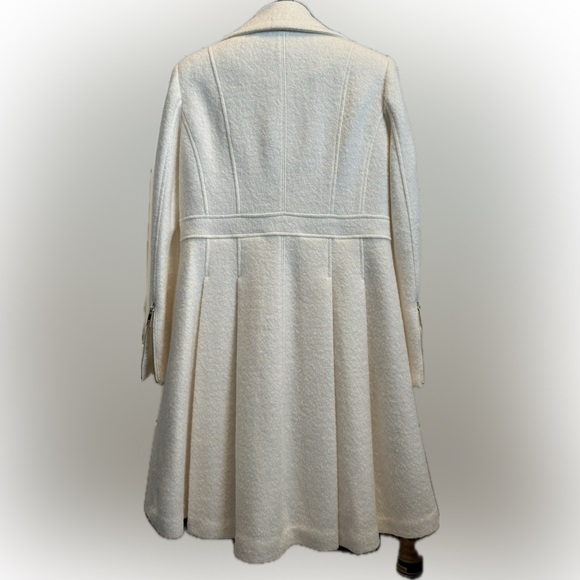 Woman’s Guess Coat. Worn Once. Like New! Size Large - Picture 2 of 2